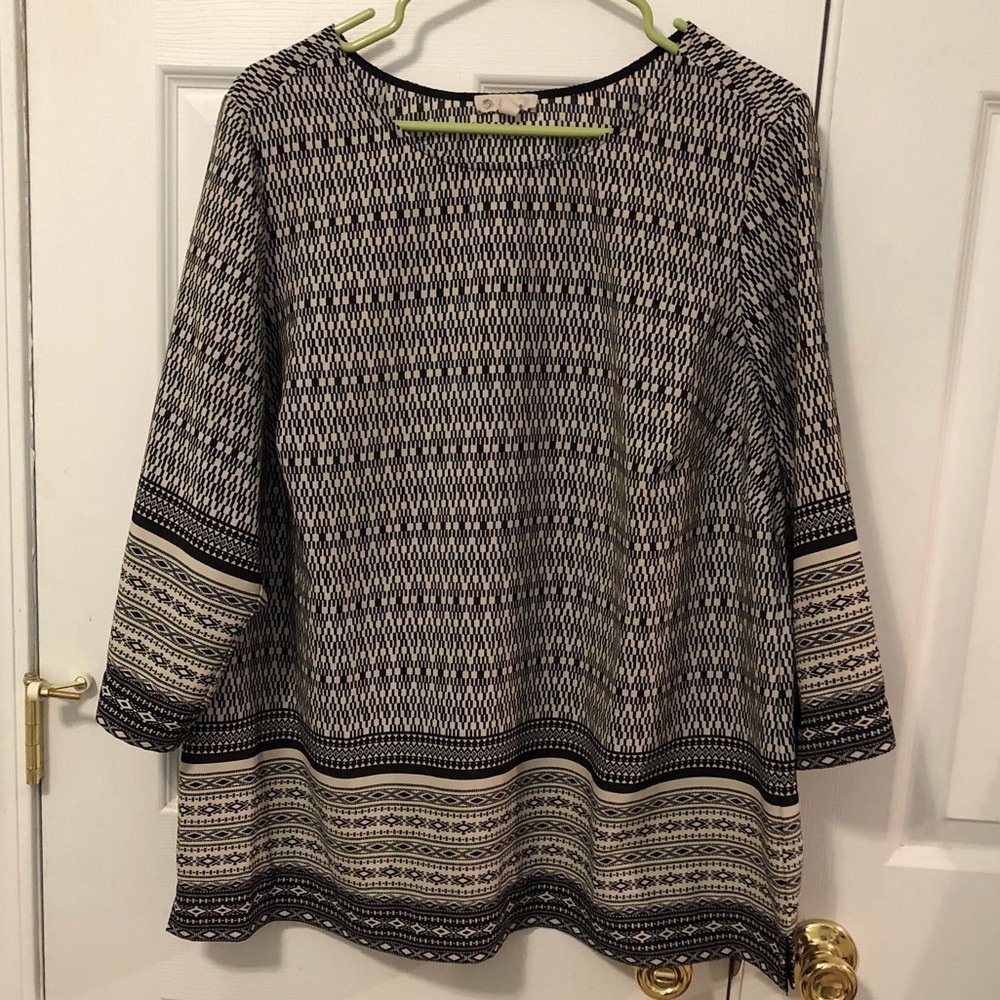 Lila Rose 3/4 sleeve in great condition